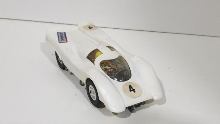 ITES - staré autíčko na autodráhu - PORSCHE 917 - Starožitné hračky