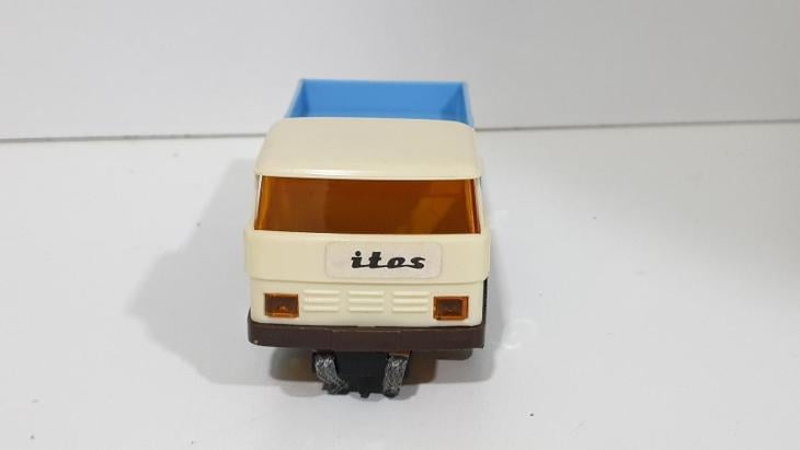 ITES - staré autíčko na autodráhu - Náklaďák valník - Starožitné hračky