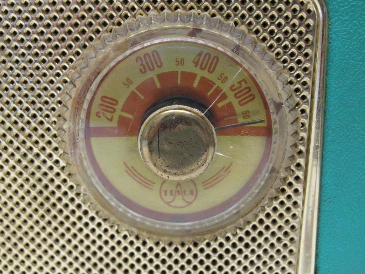 Staré radio TESLA - T 2800 B - tzv. - Kabelka - funkční