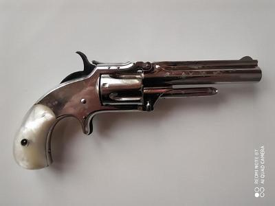 Starožitný revolver Smith-Wesson cal. 32rf