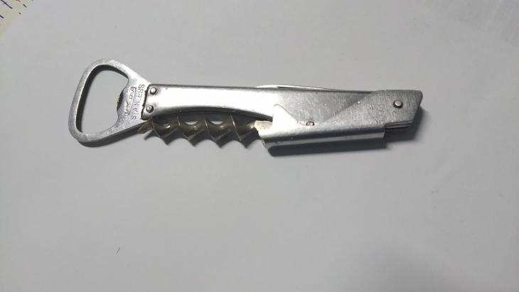 Mikov nožík-otvírák-vývrtka 