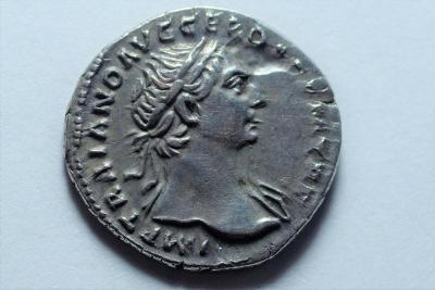 Řím císařství Traianus-denár- TOP