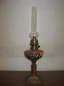 Stará petrolejová lampa