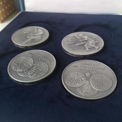 Sada 4 medailí mincovních měst v originální kazetě /r.1982 /Kremnica