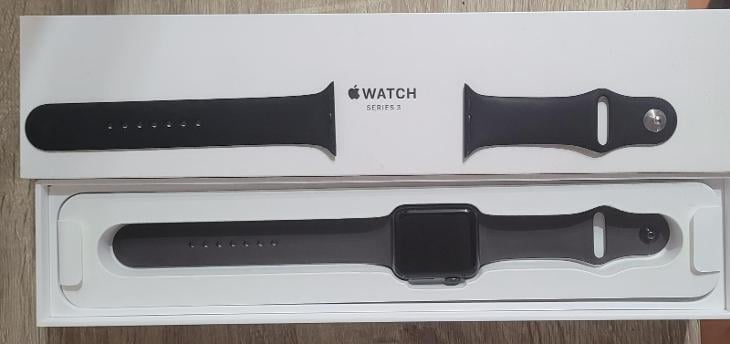 Prodam chytré hodinky Apple Watch 3 42mm - Chytré hodinky
