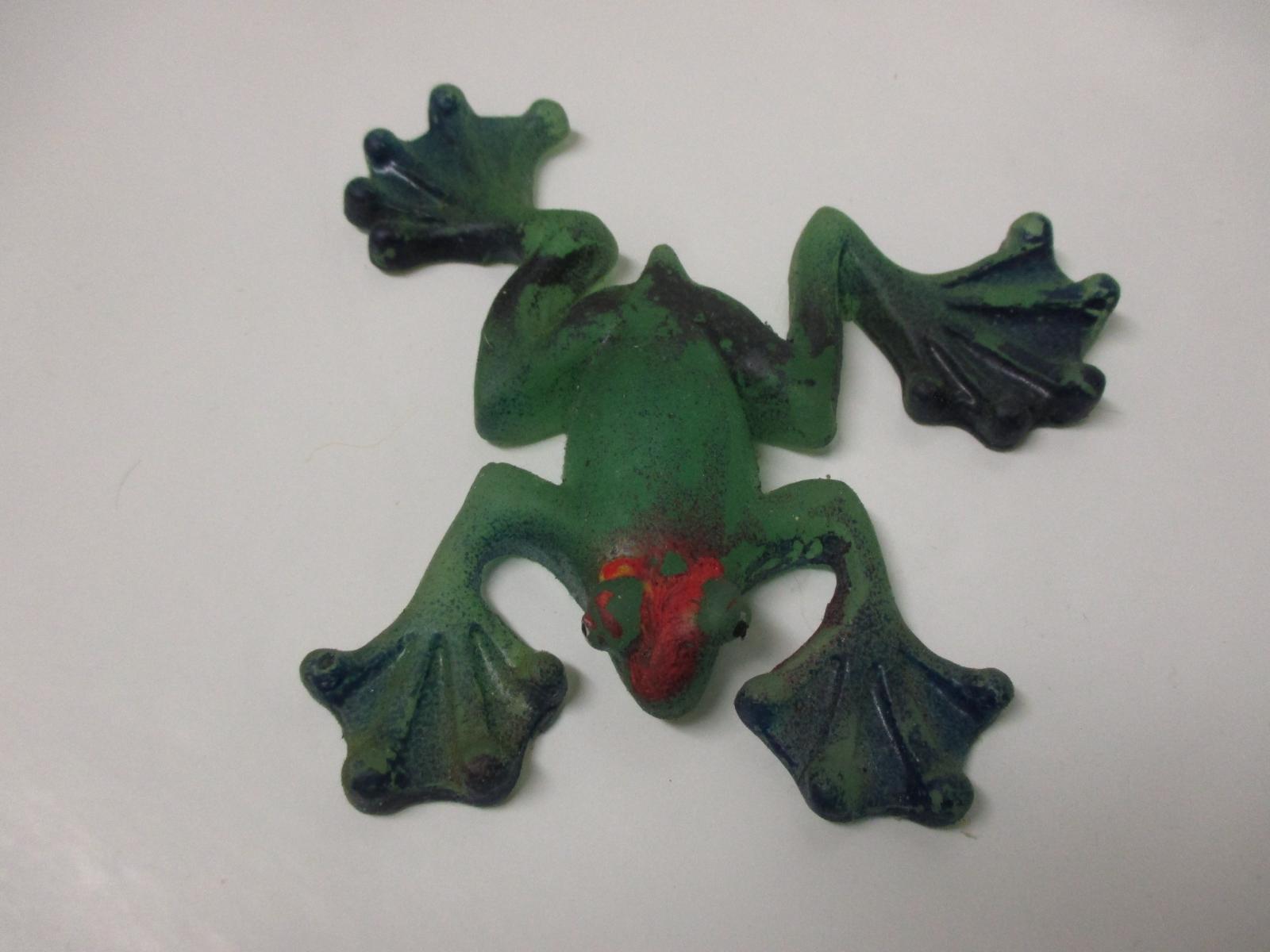 Starý gumový žabák skokan  - Starožitnosti a umění