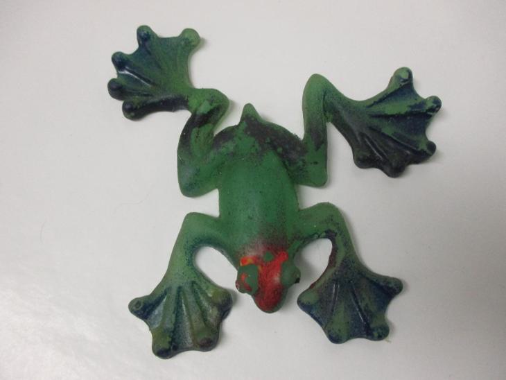 Starý gumový žabák skokan  - Starožitnosti a umění