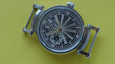 Velké náramkové hodinky Omega s atypickým číselníkem 