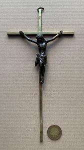 Hezký větší kříž mosaz kov Ježíš svátostka náboženský církevní svatý 2