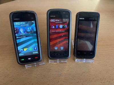 Mobilní telefony Nokia 5230 a 5530 XpressMusic