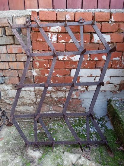 Železná brána používaná na vláčení - Starožitné předměty z kovů