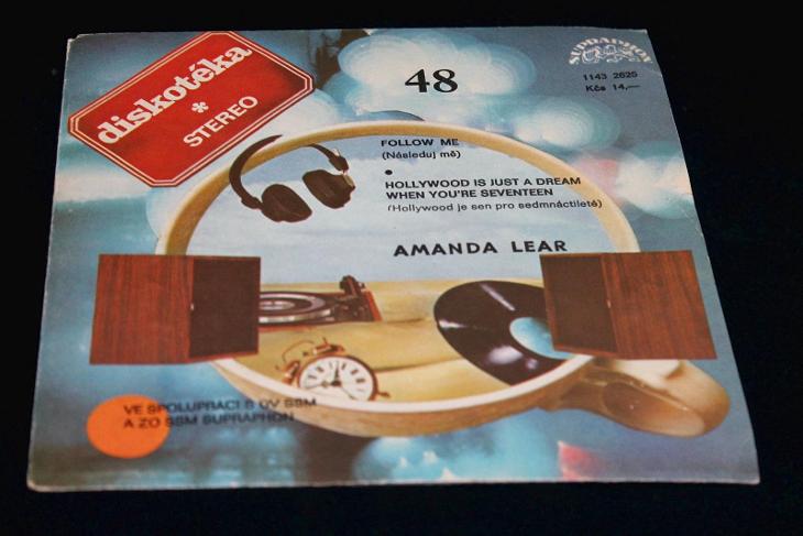 SP - Amanda Lear – Follow Me / Hollywood Is Just A Dream When ...(k10) - LP / Vinylové desky