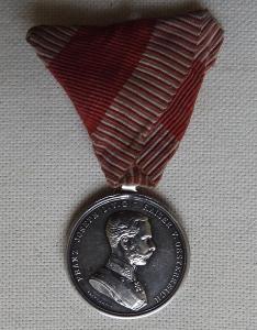Vyznamenání RU - Medaile Za statečnost - malá stříbrná. Zaručený orig.