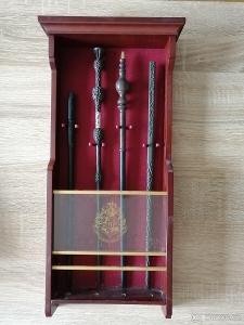 Harry  Potter hůlky s vitrínou