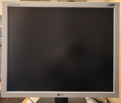Prodám monitor LG L1919S 19"