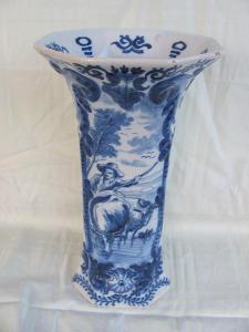 Váza,Holandsko,poč.20.st., keramika s kobaltovou malbou