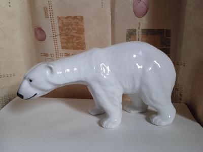 Stará soška Lední medvěd