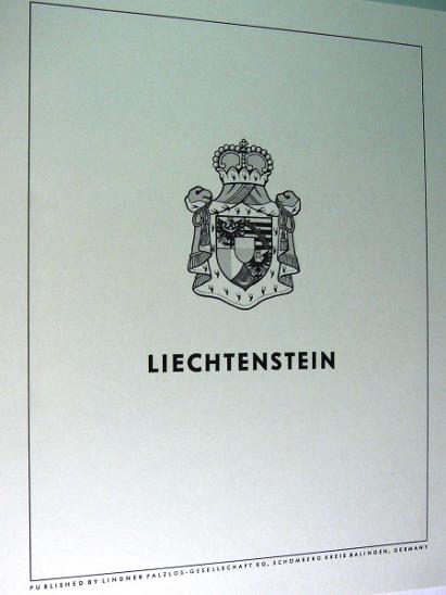 0321 Sbírka známek LIECHTENSTEIN + 3 luxusní alba s kazetou