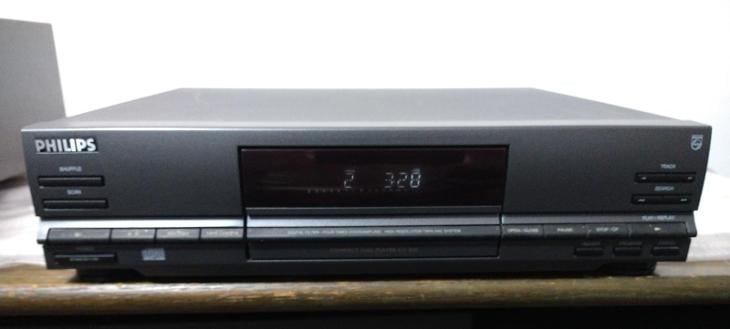 Philips CD 320