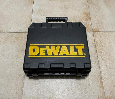 Plastový kufr na aku vrtačku DeWalt