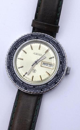 Sovětské hodinky Raketa s otočnou lunetou v chodu