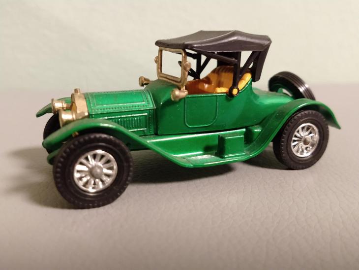 MATCHBOX - models of yesteryear - CADILLAC - Modely automobilů