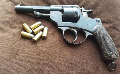 Historický revolver Saint Etienne cal.11mm CF DA Nádherný původní stav