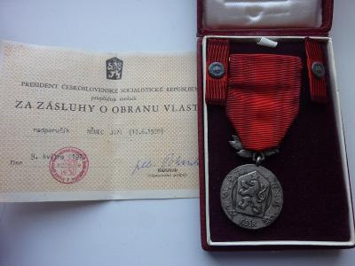 stříbrná medaile,dekret