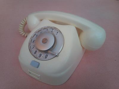 Bakelitový retro telefon Tesla - 1966