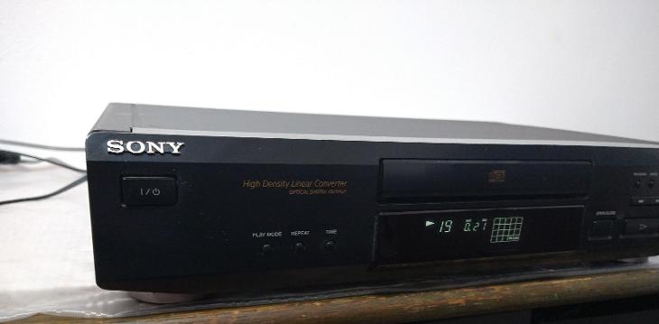Sony CDP-XE 220 ( optika) - Hi-Fi komponenty