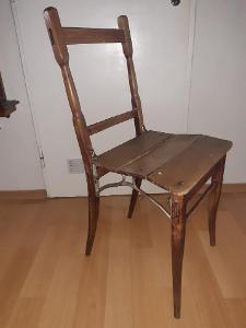 Starožitná židle s litinou, Fryšták Jadrníček.