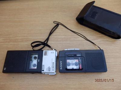 Starý diktafon Sony 2 ks jedna cena na díly k renovaci nezkoušeno