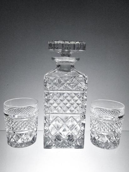 Karafa na whiskey + 2x sklenka sklárna Poděbrady r.1960-70