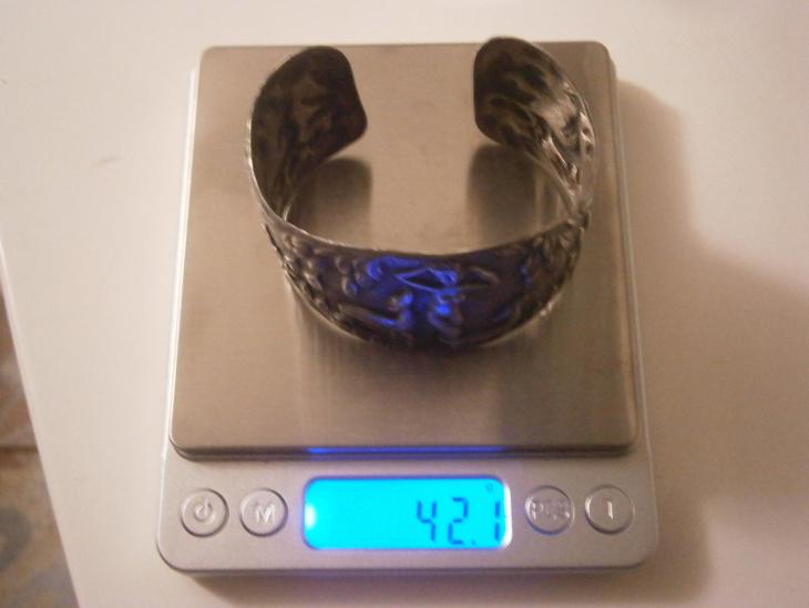 Těžký starožitný tepaný stříbrný Ag náramek  42 gramů - Starožitné šperky