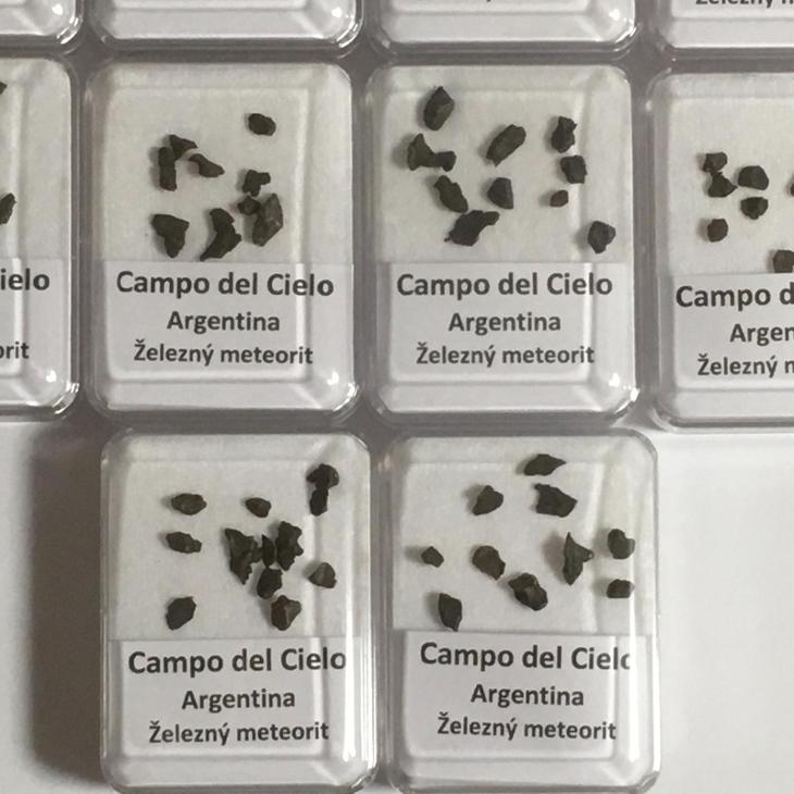 Železný meteorit Campo del Cielo - Argentina - 10 kusů v krabičce - Sběratelství