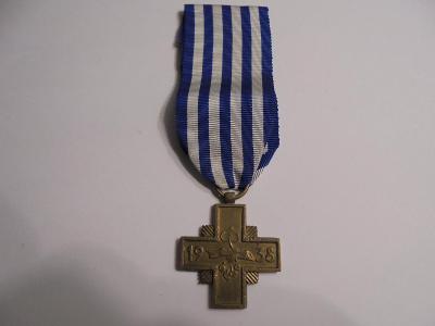 Kříž Za věrné služby 1938 o6
