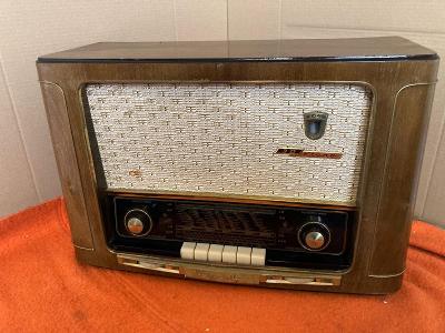 Rádio Grundig 2043WS - sbírkový stav