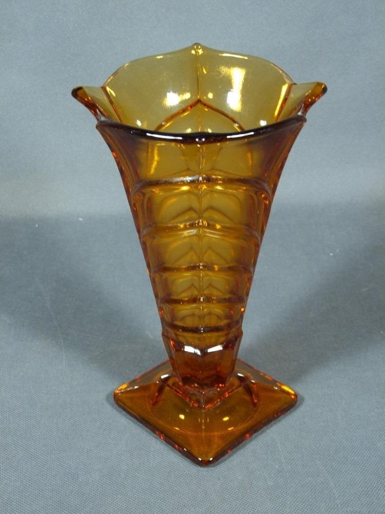 Váza art-deco ambrové sklo R. SCHRÖTER Inwald v21cm,rok cca 1930 - Starožitnosti