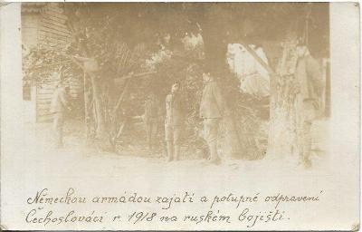 Vojáci - fotopohlednice , Čechoslováci popraveni v roce 1918