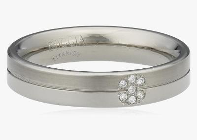 Boccia 0129-05 - titanový prsten s diamanty, 51 mm. PC: 4390 Kč.