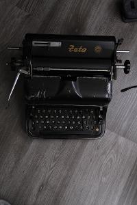 starý psací stroj consul zeta (02)