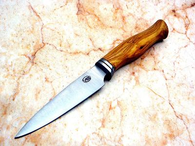 214/ Kuchynsky nůž. Rucni vyroba. Vysokouhlíková pružinová ocel 52100