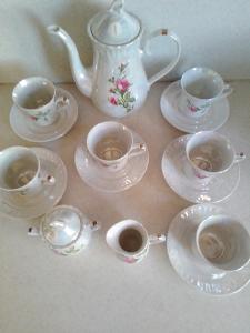 Perleťový porcelánový čajový set