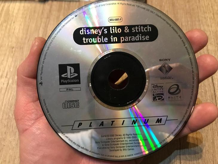 Disney's Lilo & Stitch- trouble in paradise  PS1 - Hry