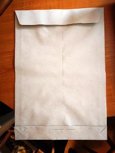 (14) hnědé obálky / tašky, křížové dno (širší) formát 35x24cm, 1 ks