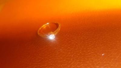Zlatý prsten, 1. Republika, briliant 3 mm, 0,1ct., Au 14 kar,1,71gr.