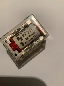 Rele RP210 ,miniaturní 12V/3 přepínací kontakty
