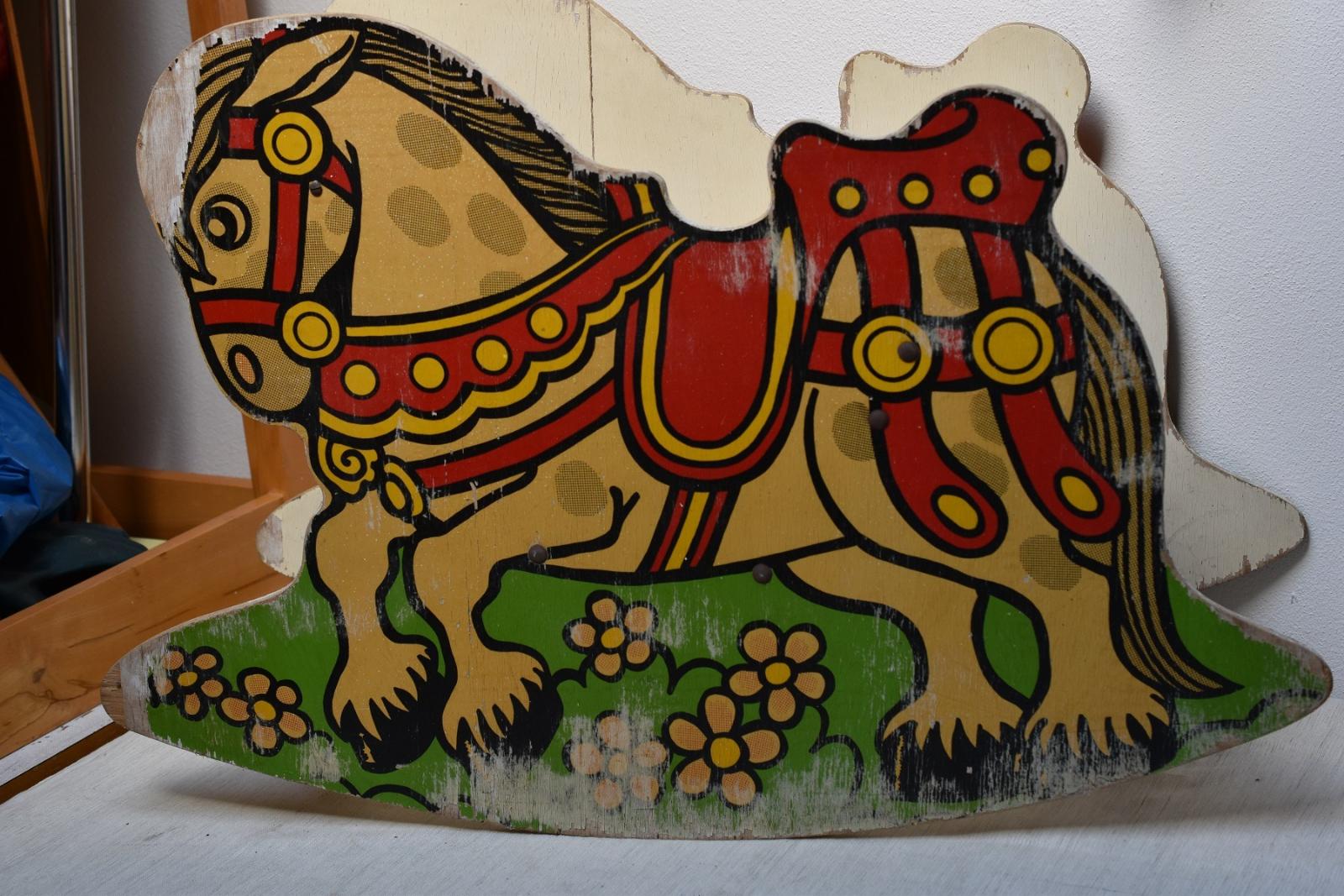 Houpačka koně r. 1960  - Starožitnosti a umění