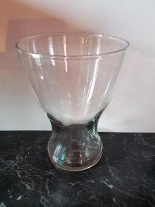 karafa - váza sklo  výška 20 cm
