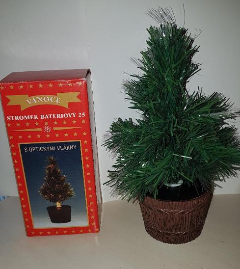 Stromek vánoční s optickými vlákny v. 25 cm, nové baterie - Dům a zahrada